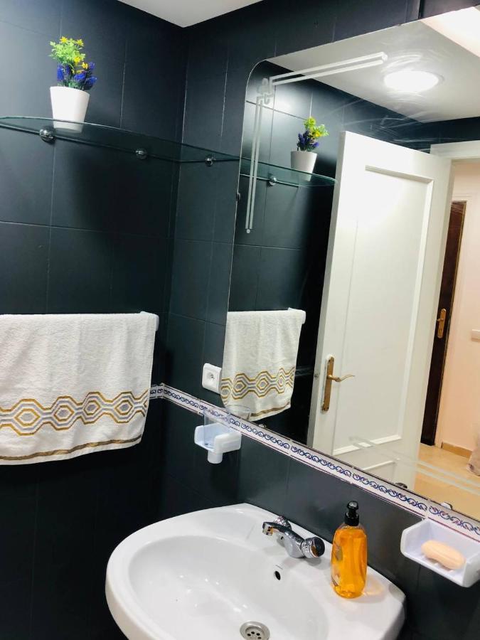 Amazing Appartement Au Centre Ville En Face Hilton & Gare Train De Tgv De Tanger Extérieur photo